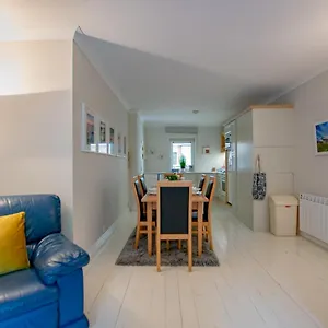 225 - The Carrowmore At The Harbour Mills By Shortstays! Westport